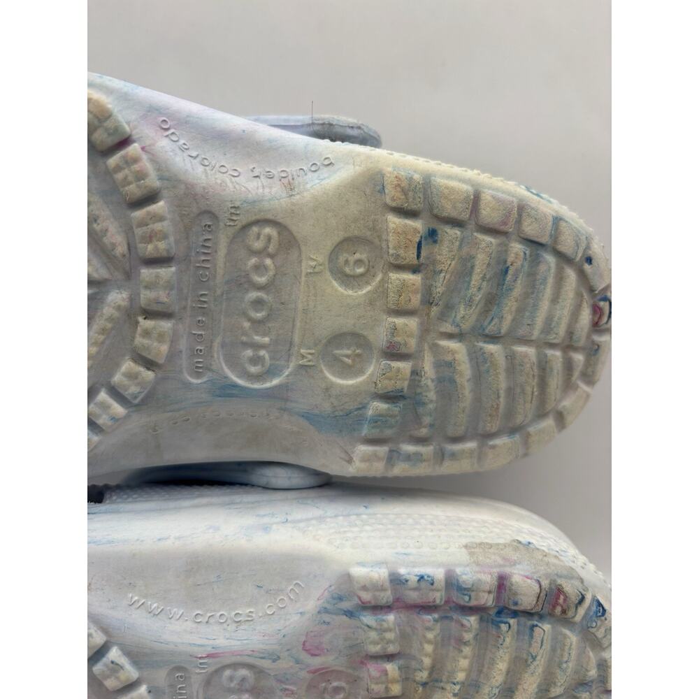 Crocs Classic Marbled Blue Clogs Women Size 6 - Picture 9 of 9